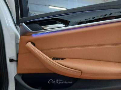 BMW Serie 5 530d bmw 530d +ibrida Bianco usata Borgonovo Val Tidone