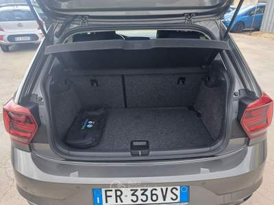 Volkswagen Polo - 2018 R-LINE Grigio usata ANDRIA