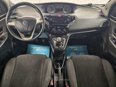 Lancia Ypsilon 5 porte Platinum – NeoPatentati Bianco usata TORINO
