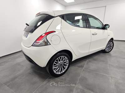 Lancia Ypsilon 5 porte Platinum – NeoPatentati Bianco usata TORINO