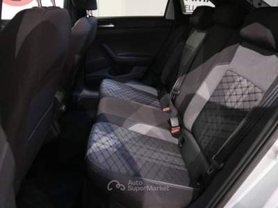 Volkswagen Taigo 1.0 tsi R-Line 115cv Argento usata Carlentini