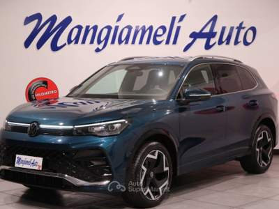Volkswagen Tiguan 2.0 tdi R-Line 150cv dsg Blu/Azzurro usata Carlentini