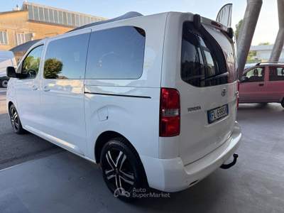 Toyota Proace Verso 2.0 D-4D L1 Luxury 8 posti Bianco usata Pianiga