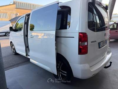 Toyota Proace Verso 2.0 D-4D L1 Luxury 8 posti Bianco usata Pianiga