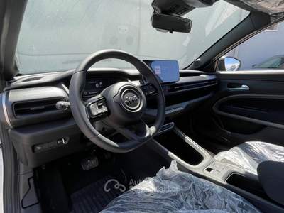 Jeep Avenger Jeep Avenger e-Hybrid Longitude 1.2 110cv DCT MHEV Bianco usata Mondragone