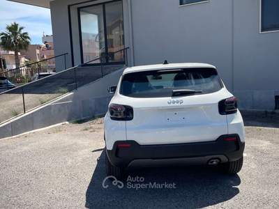 Jeep Avenger Jeep Avenger e-Hybrid Longitude 1.2 110cv DCT MHEV Bianco usata Mondragone