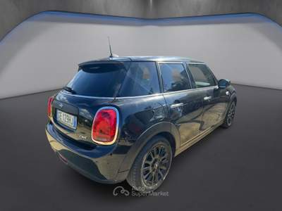 MINI Clubman One 1.5cc 75cv 5 Porte Baker Street Nero usata Pozzuoli