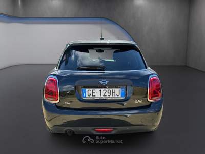 MINI Clubman One 1.5cc 75cv 5 Porte Baker Street Nero usata Pozzuoli