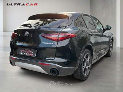 Alfa Romeo Stelvio 2.2 Turbodiesel TI 210 CV Q4 Nero usata Pollena Trocchia