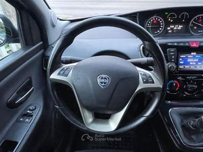 Lancia Ypsilon 5 porte Gold Blu/Azzurro usata Pollena Trocchia