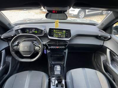 Peugeot 2008 Allure Automatica Unico proprietario Grigio usata Pollena Trocchia
