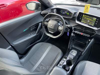Peugeot 2008 Allure Automatica Unico proprietario Grigio usata Pollena Trocchia