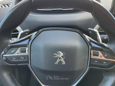 Peugeot 3008 S&S EAT8 Allure Rosso usata Pollena Trocchia