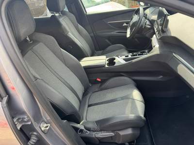 Peugeot 3008 S&S EAT8 Allure Pack Grigio usata Pollena Trocchia
