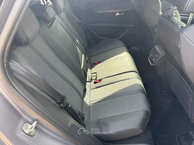 Peugeot 3008 S&S EAT8 Allure Pack Grigio usata Pollena Trocchia