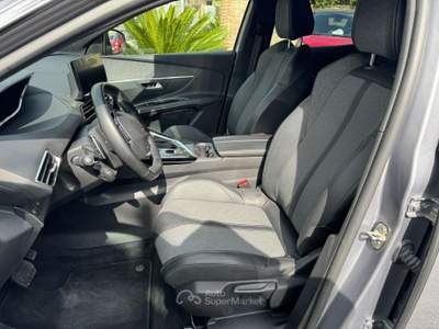 Peugeot 3008 S&S EAT8 Allure Pack Grigio usata Pollena Trocchia