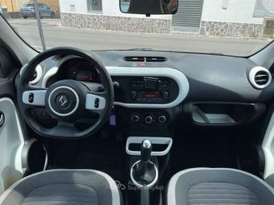 Renault Twingo 1.0 70 cv Life Bianco usata Pollena Trocchia