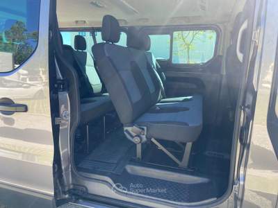 Opel Vivaro Opel Vivaro Biturbo 9 posti passo lungo full optional Grigio usata Fano