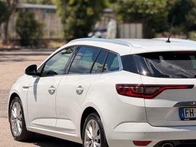 Renault Mégane Consumo poco fai 20km al litro Bianco usata Pignataro Maggiore