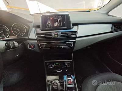 BMW Serie 2 Active Tourer 214d BASSI CONSUMI e guidabile anche da NEOPATENTATI Bianco usata San Pietro in Cariano