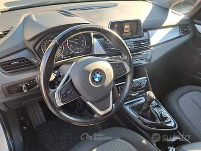 BMW Serie 2 Active Tourer 214d BASSI CONSUMI e guidabile anche da NEOPATENTATI Bianco usata San Pietro in Cariano