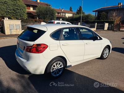 BMW Serie 2 Active Tourer 214d BASSI CONSUMI e guidabile anche da NEOPATENTATI Bianco usata San Pietro in Cariano