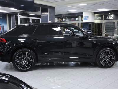 Audi Q8 286 cv quattro tiptronic S line edition Nero usata Modica