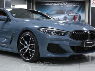 BMW Serie 8 840d 840d Coupé 48V mhev xDrive Msport Individual Composition auto Blu/Azzurro usata Modica