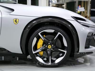 Ferrari Purosangue Purosangue_ufficiale Italia_full carbon_iva deducibile Argento usata Modica
