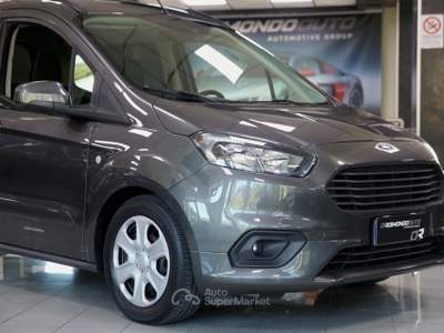 Ford Tourneo Courier Plus Grigio usata Modica