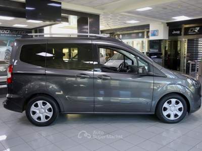 Ford Tourneo Courier Plus Grigio usata Modica