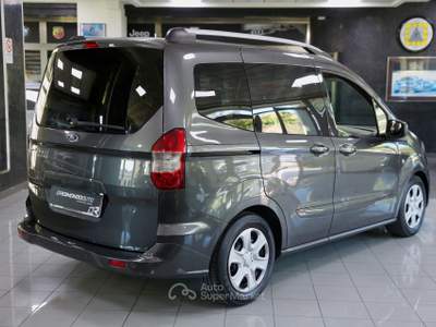 Ford Tourneo Courier Plus Grigio usata Modica