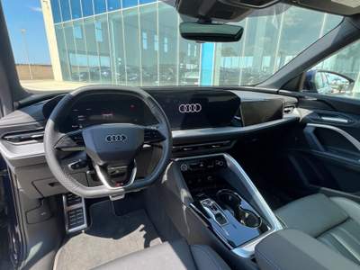 Audi Q5 TDI 150 kW mHEV+ S tronic quattro line edition Blu/Azzurro usata Gela
