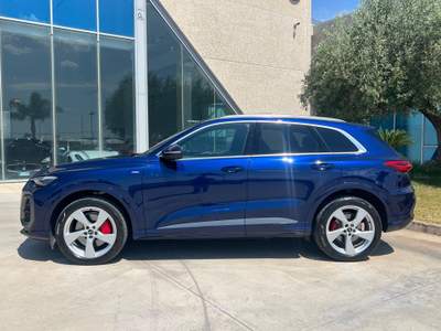Audi Q5 TDI 150 kW mHEV+ S tronic quattro line edition Blu/Azzurro usata Gela