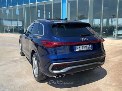Audi Q5 TDI 150 kW mHEV+ S tronic quattro line edition Blu/Azzurro usata Gela