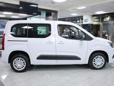 Opel Combo 1.5 diesel 100 cv Edition Plus_N1 autocarro Bianco usata Modica