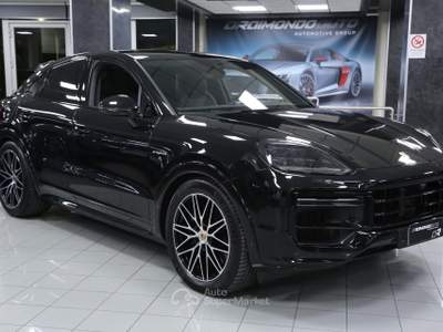Porsche Cayenne Coupé 4.0 V8 Turbo 740 cv E-Hybrid plug-in auto Nero usata Modica