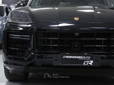 Porsche Cayenne Coupé 4.0 V8 Turbo 740 cv E-Hybrid plug-in auto Nero usata Modica