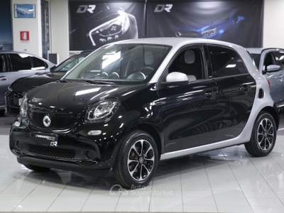 Smart ForFour 70 1.0 Passion Nero usata Modica