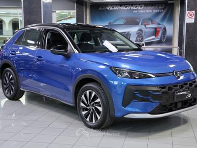 Volkswagen T-Roc 1.5 eTSI Life 115cv DSG_NUOVA 2026 KM0 Blu/Azzurro usata Modica