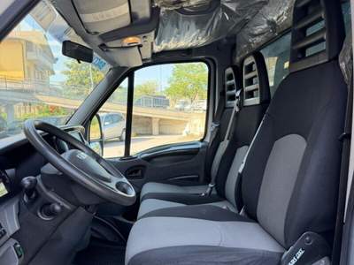 Iveco Daily Daily 35C17L BTor 3.0 HPT PL-RG Cabinato usata Sassocorvaro Auditore