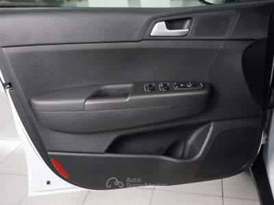 Kia Sportage 136 CV DCT7 2WD Mild Hybrid Style Bianco usata Ispica