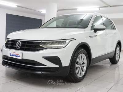 Volkswagen Tiguan SCR DSG Life Bianco usata Ispica