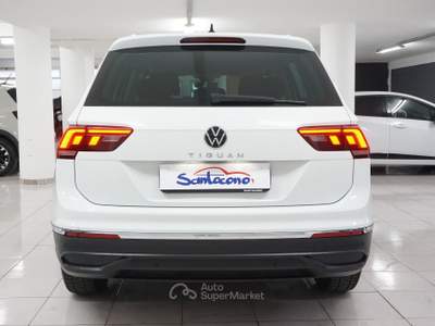 Volkswagen Tiguan SCR DSG Life Bianco usata Ispica