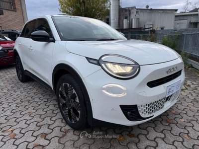 Fiat 600 Hybrid 100 CV DCT MHEV La Prima Bianco usata Mercato Saraceno