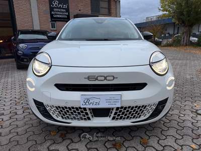 Fiat 600 Hybrid 100 CV DCT MHEV La Prima Bianco usata Mercato Saraceno