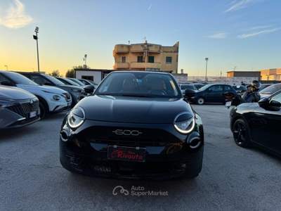Fiat 600 Hybrid 110 CV DCT MHEV LA PRIMA Nero usata Volla