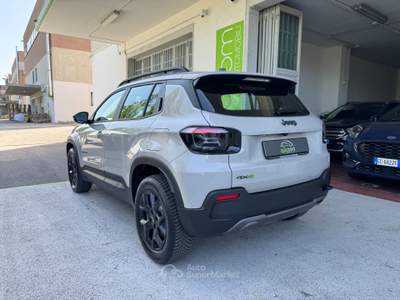 Jeep Avenger 1.2t mhev Upland 4Xe 145cv edct6 km0 Grigio usata Riccione