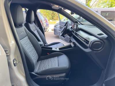 Jeep Avenger 1.2t mhev Upland 4Xe 145cv edct6 km0 Grigio usata Riccione