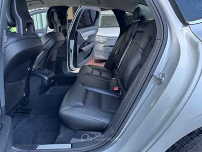 Volvo S90 2.0 d4 Business+ AUTO GARANZIA 24 MESI Argento usata Riccione